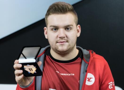 WBG官方：与选手努力协商沟通及确认，TheShy将选择休息一段时间